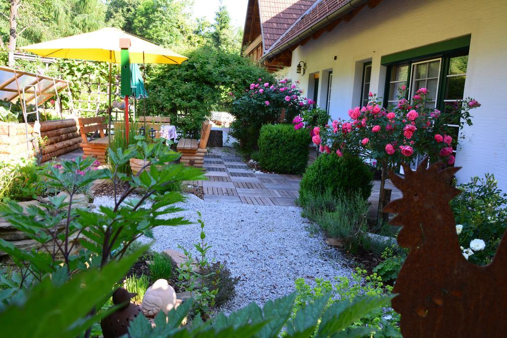 Weingut Seiner Vlg. Kraxner Villa Greisdorf ภายนอก รูปภาพ