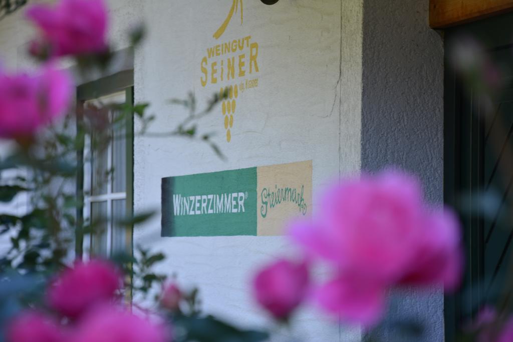 Weingut Seiner Vlg. Kraxner Villa Greisdorf ภายนอก รูปภาพ