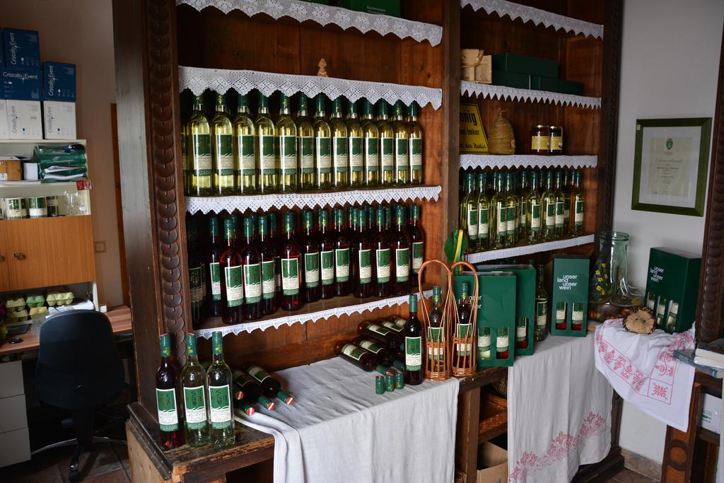 Weingut Seiner Vlg. Kraxner Villa Greisdorf ภายนอก รูปภาพ