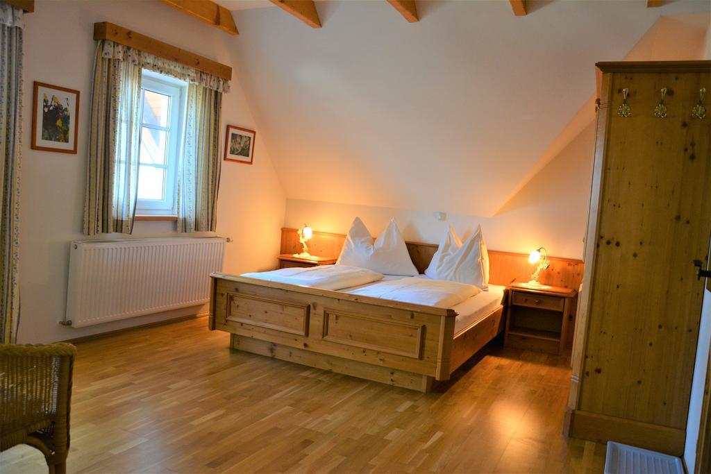 Weingut Seiner Vlg. Kraxner Villa Greisdorf ภายนอก รูปภาพ
